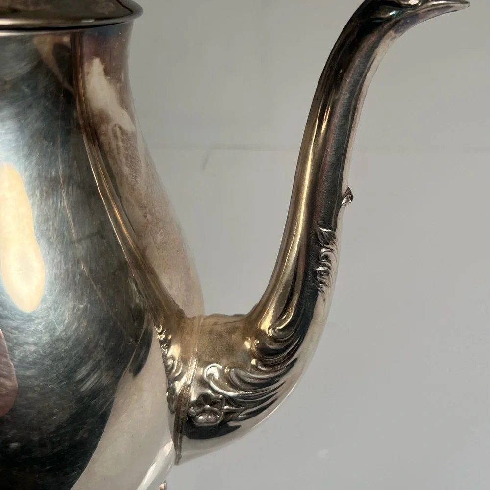 Vintage 1960’s F.B. Rogers Silver Plate Coffee/Tea Pot   w/Creamer & Tray 40 oz. - Picture 12 of 15